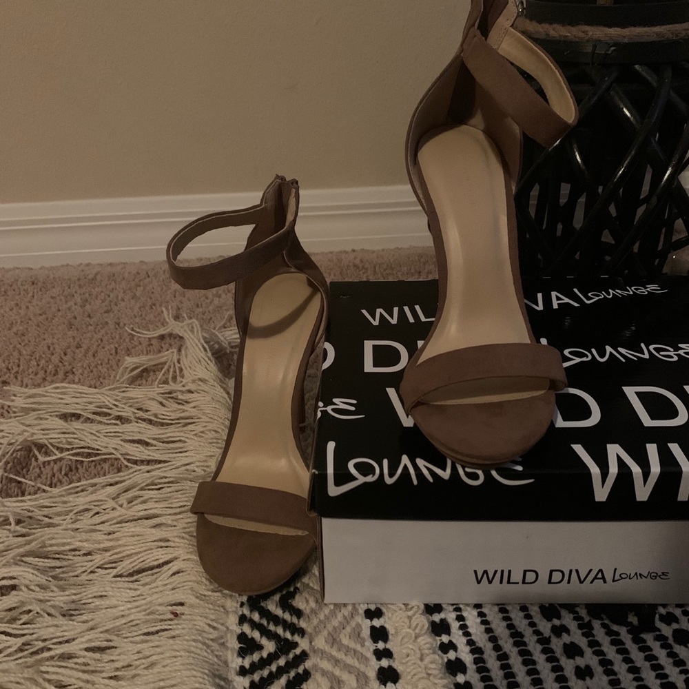 Women sandals